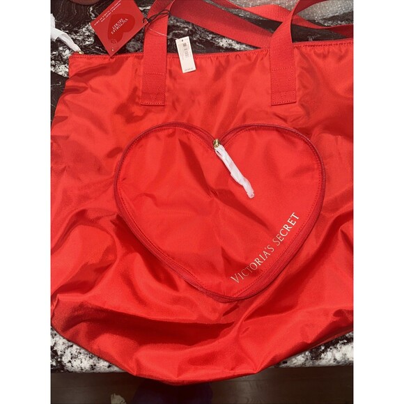 NWT Victoria's Secret Packable Heart Red Zipper Tote Carrying Bag - Picture 1 of 7